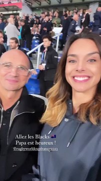 Marine Lorphelin était accompagnée de son papaMarine Lorphelin et son nouveau chéri à un match du rugby le 14 octobre 2023.