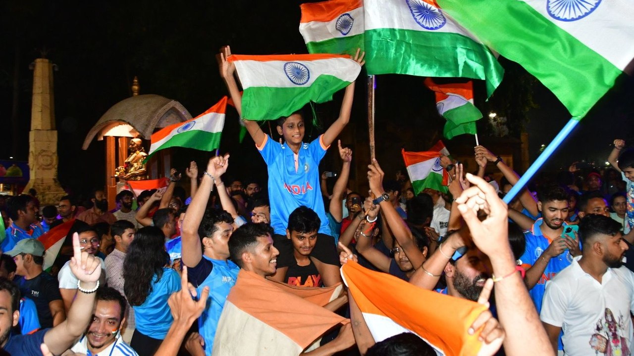 Trommeln und Tänze: In Indien kennt der Hype wegen der Cricket-WM keine Grenzen