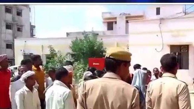 हरदोई: नाले के किनारे पर उतराता मिला अधेड़ का शव,मचा हड़कंप