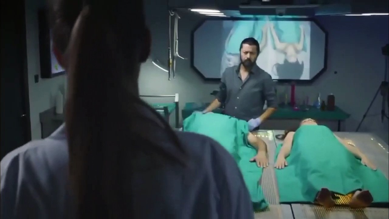 مسلسل الدائرة الحلقة 9 القسم 1 مترجمة