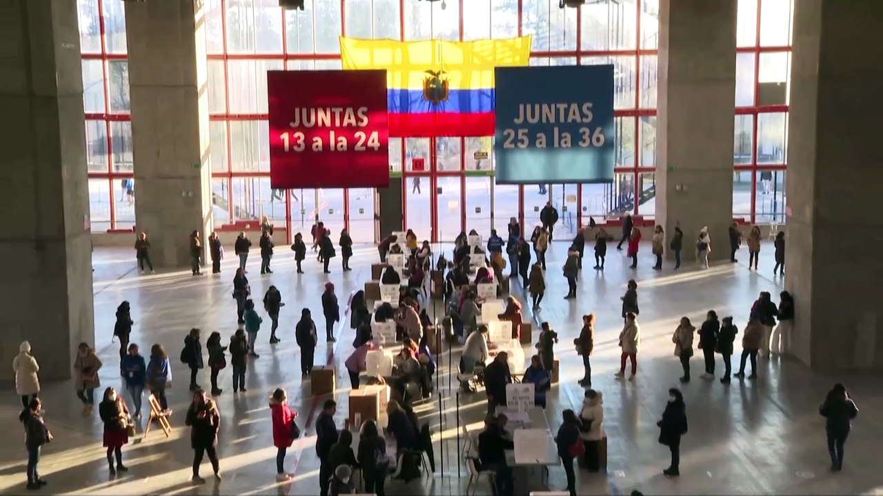 La votación en elecciones de Ecuador en Madrid se salda con gran participación