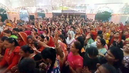 गूंजे माता के जयकारे, नौ दिन भक्ति में रहेंगे लीन