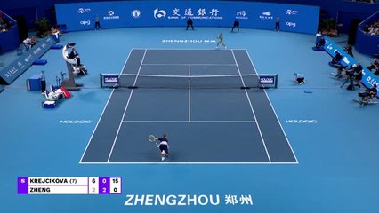 Zhengzhou - Zheng Qinwen couronnée à domicile