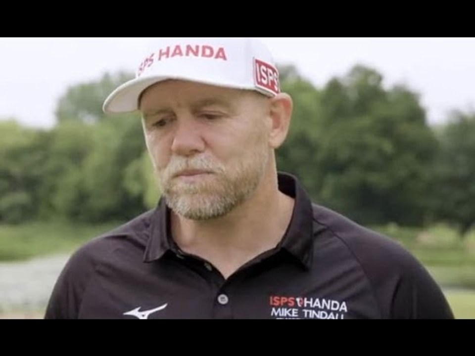 Mike Tindall heartbreak: Zara's husband fights back tears speaking of dad's 'tough road'