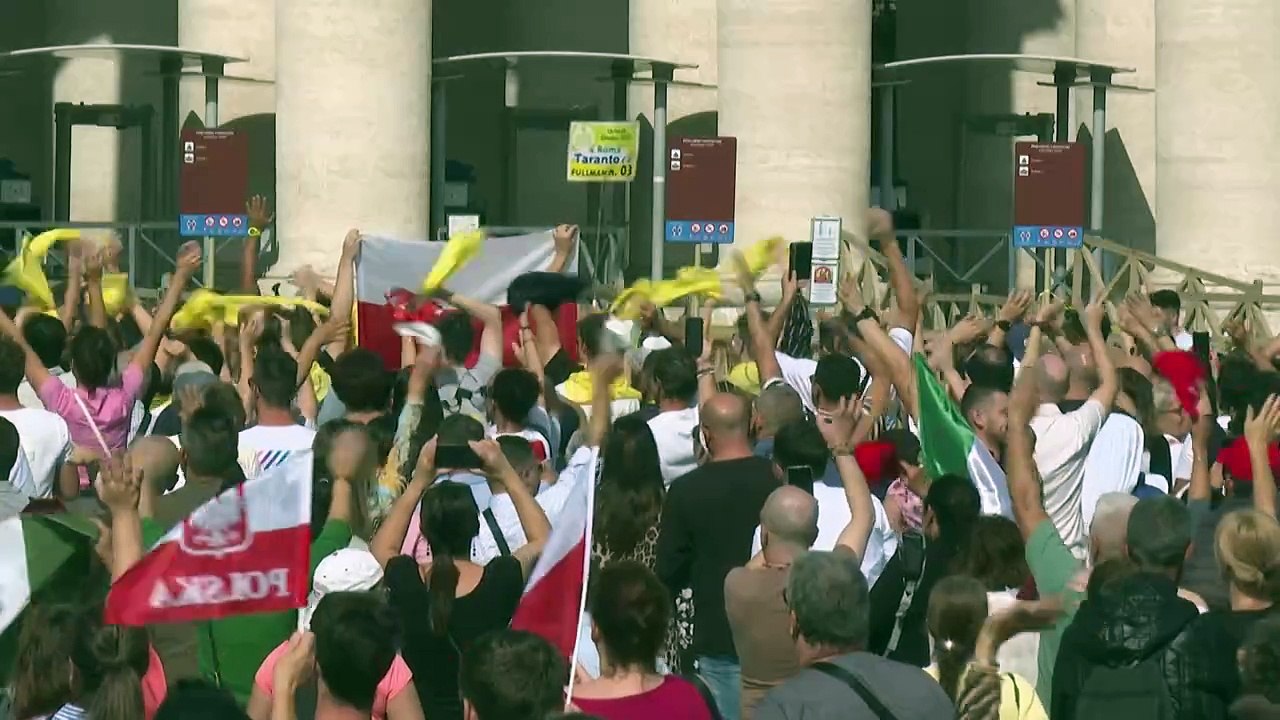 Papa pede corredores humanitários para a população de Gaza