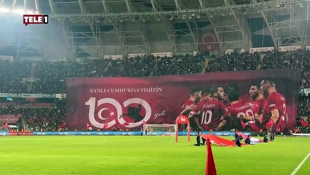 Konya'da Cumhuriyet'in 100'üncü yılına özel koreografi