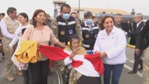 Dina Boluarte llega a Lima con un grupo de peruanos repatriados desde Israel