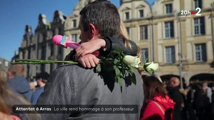 Les larmes et la colère à Arras après le meurtre de Dominique Bernard, Prof de Français