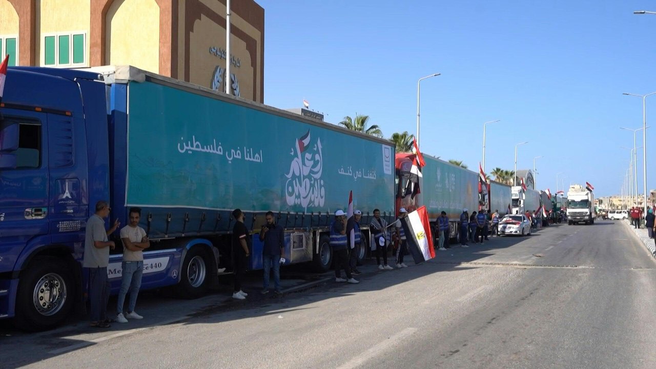 Lkw mit Hilfsgütern für Gazastreifen dürfen Grenze nicht passieren