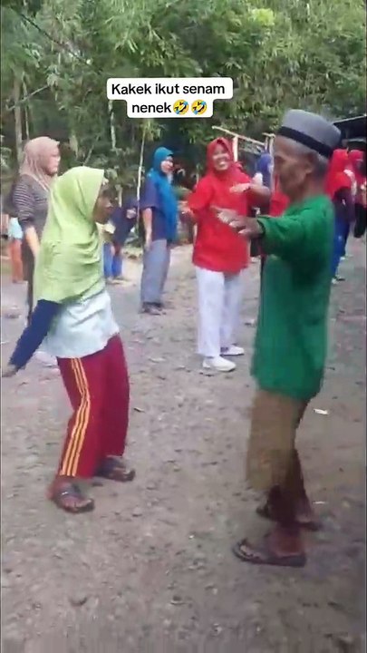 Senam ala kakek 
