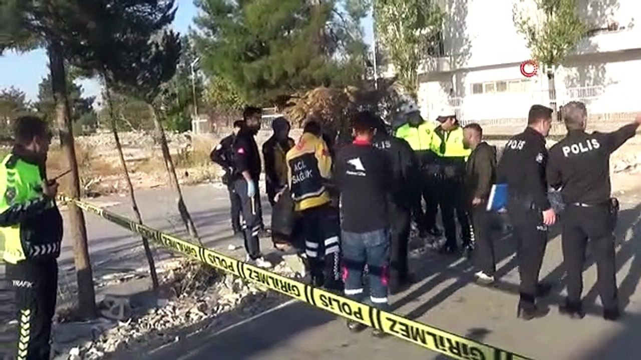 5 véhicules ont été réduits en cendres dans un incendie près d'une station-service à Gaziantep