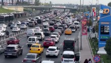 İstanbul'da haftanın ilk günü trafik yoğunluğu yaşanıyor