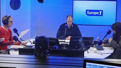 Professeur tué à Arras : vive émotion de ses collègues pour leur retour au lycée après le drame