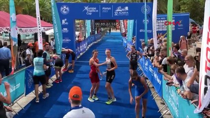 Fin des courses de triathlon d'Alanya