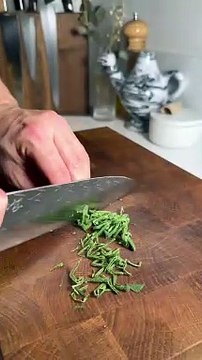 PASTA GRATINÉE AU GORGONZOLA #pasta #gorgonzola #pate #linguine #fromage #cheese #sauge #cream #creme #recette #recipe #recipes #chef #cuisine