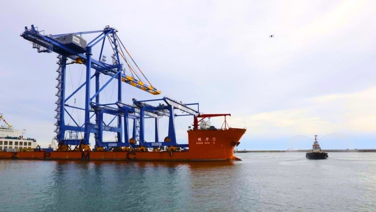 केरल के मुख्यमंत्री ने दिखाई विझिंजम पोर्ट को हरी झंडी, समुद्री विकास की ओर अदाणी पोर्ट्स का एक और कदम