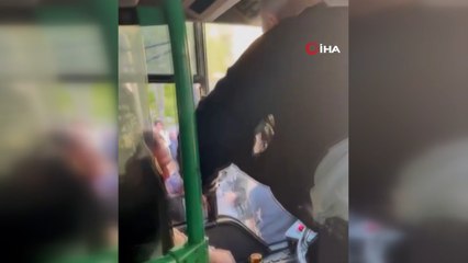 Esenyurt’ta şehir eşkiyaları, tartıştıkları şoförü darp etti! Korku dolu anlar kamerada