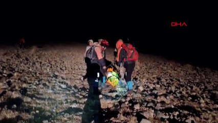 Mahsur kaldıkları Hasandağı'ndan 6 saat sonra kurtarıldılar
