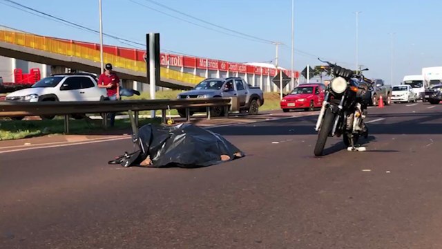 Ciclista morre em acidente no Trevo Cataratas, em Cascavel