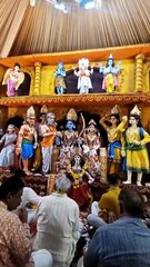 Video herunterladen: अयोध्या के राम मंदिर की झांकी में राम राज्या​भिषेक की झलक, माता के दरबारों में भक्तों की भीड़