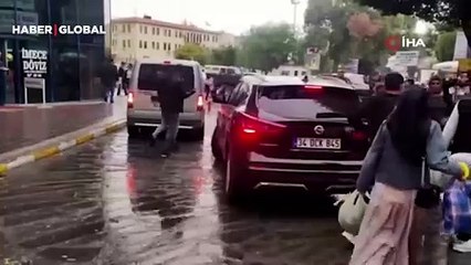 Iğdır’da vatandaşlar yağışa hazırlıksız yakalandı! Dağlarda da kar yağışı etkili oldu