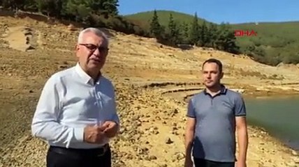 Belediye Başkanı, su seviyesi yüzde 4'e düşen barajın ortasından seslendi: Suyu tasarruflu kullanmalıyız