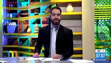 Video: Cámara captó a un bus que circulaba a gran velocidad y chocó a un trufi