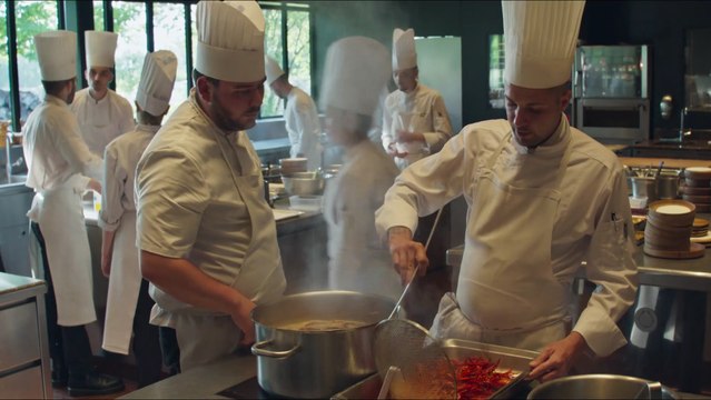 Menus Plaisirs: Les Troisgros - Trailer (English Subs) HD