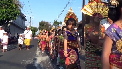 Peed rias adat bali karya pura puseh br anggarkasih desa medahan gianyar