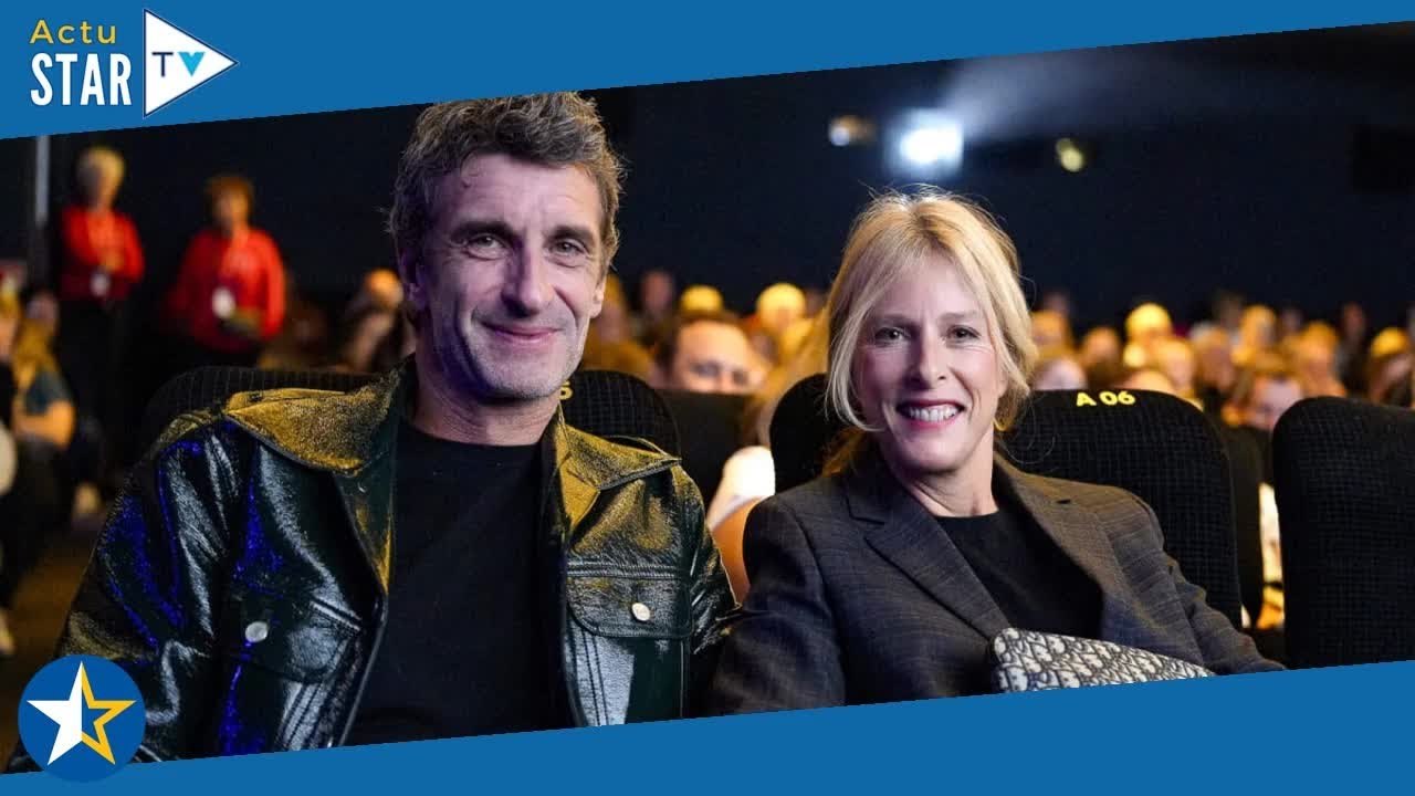 Karin Viard in love du charmant Manuel  regards et gestes tendres, l'amour en plein cinéma !