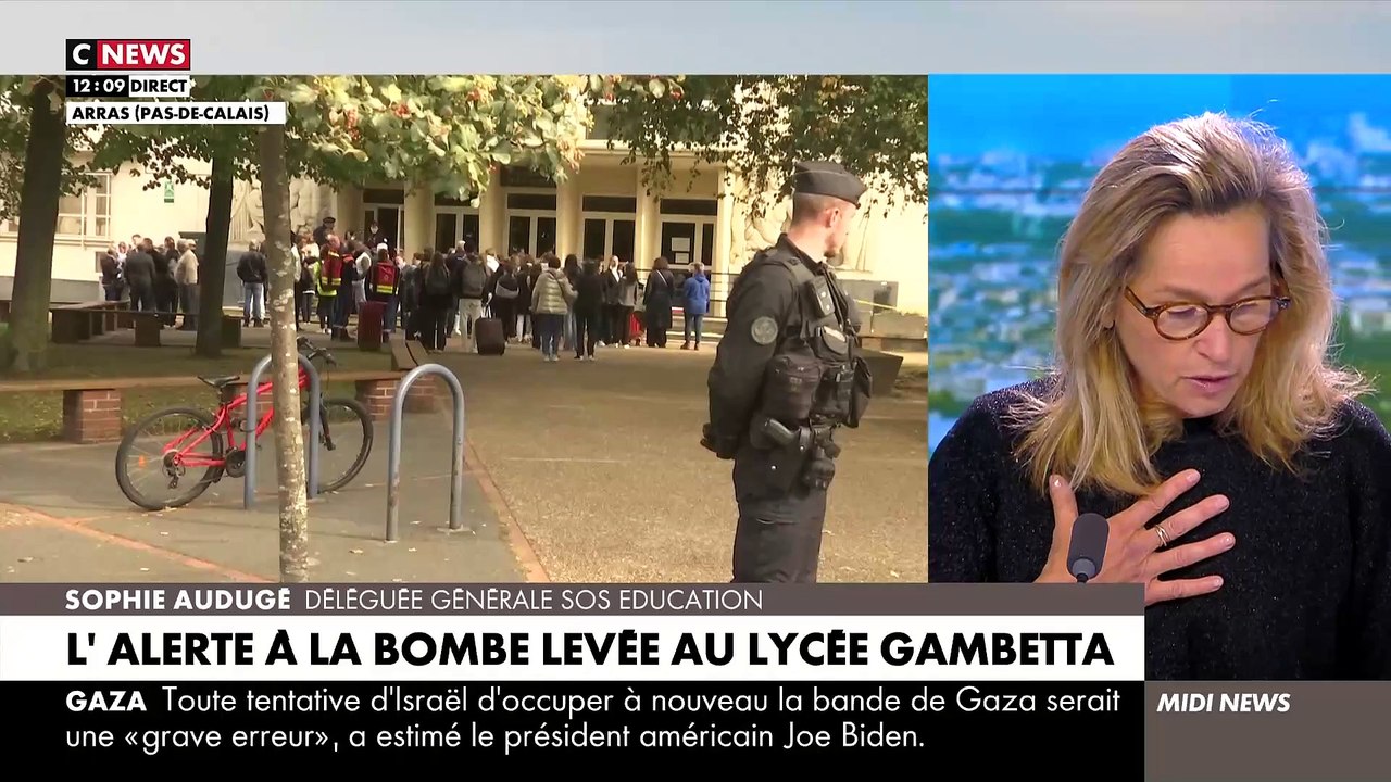 Attaque à Arras - La déléguée générale SOS Education fond en larmes sur CNews en évoquant le professeur tué: "Ce drame aurait pu être évité. J'estime qu'Emmanuel Macron n'a pas été à la hauteur" - Regardez