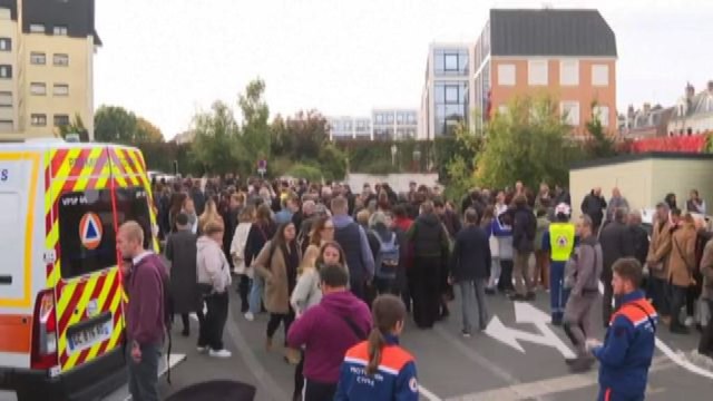 Francia, liceo di Arras evacuato in seguito ad allarme bomba