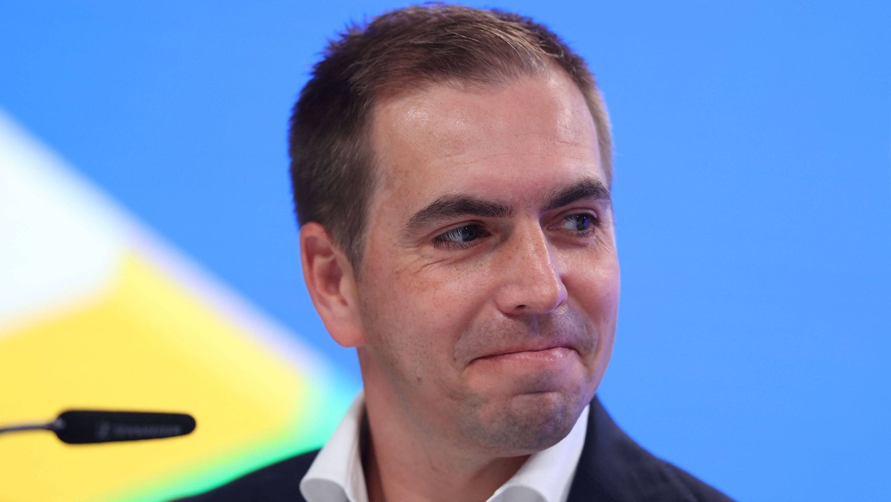 Turnierdirektor Lahm über EM: 'Wie wollen wir uns zeigen?'