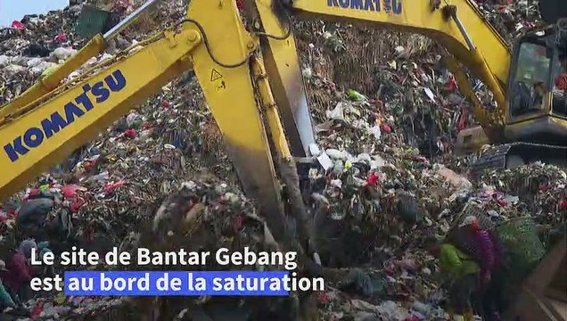 Indonésie: les héros des poubelles à l'assaut d'un monstre d'ordures