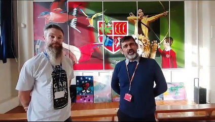 Artist Frank Styles joins children to create giant mural at Sunderland school