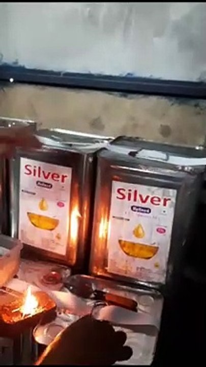 Video ... ओढव: अवधि पार गाय का 1300 किलो घी नष्ट