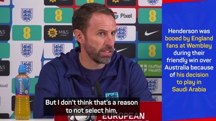 Скачать видео: Southgate to select Henderson despite booing