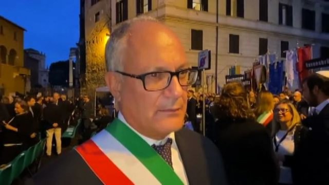 Gualtieri: momenti difficili, non bisogna abbassare la guardia