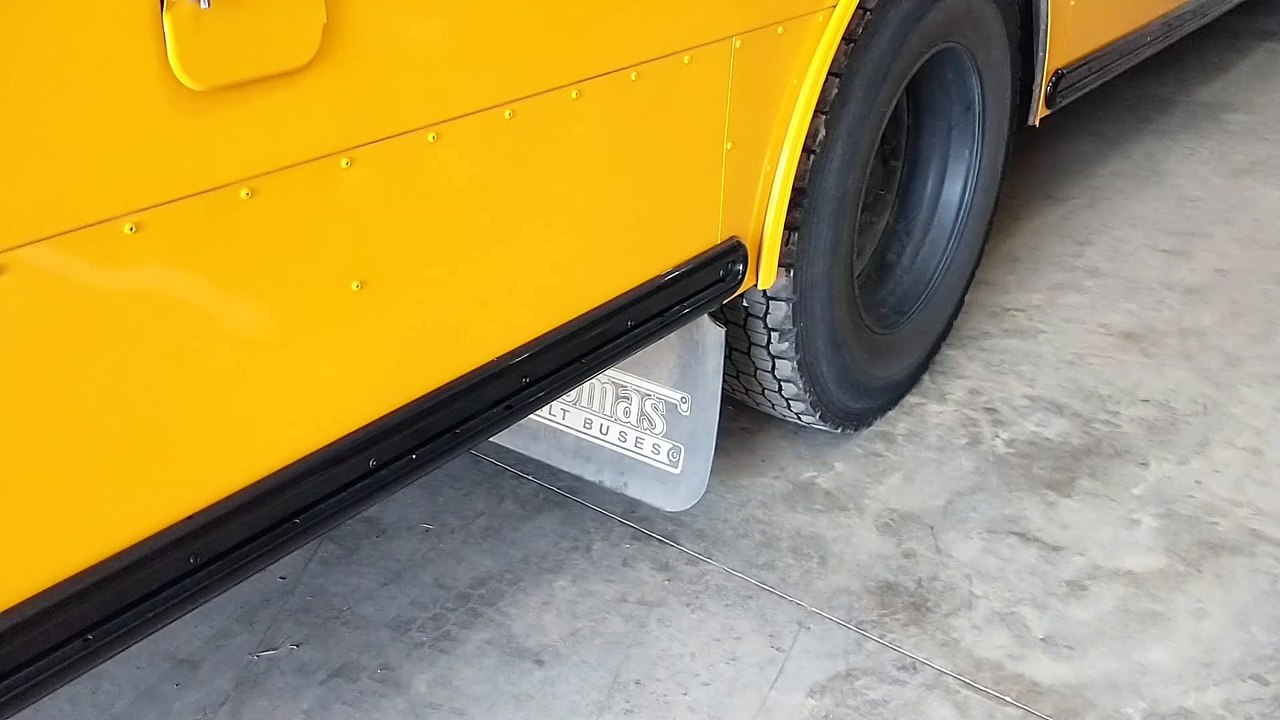 8 Under Bus