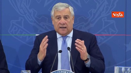 Descargar video: Manovra, Tajani: Confermato taglio cuneo fiscale, sosteniamo lavoratori e imprese