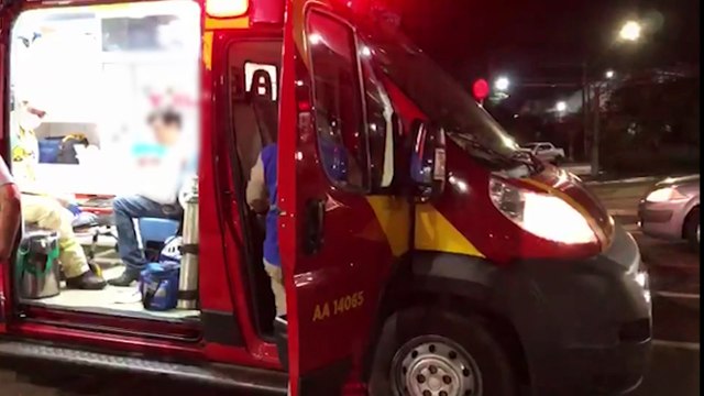 Motociclista fica ferido em acidente na esquina da Av. Brasil com a Rua Jacarezinho