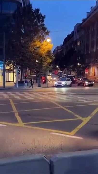 Fusillade à Bruxelles : deux morts après des coups de feu dans le centre de la capitale belge, le suspect en fuite