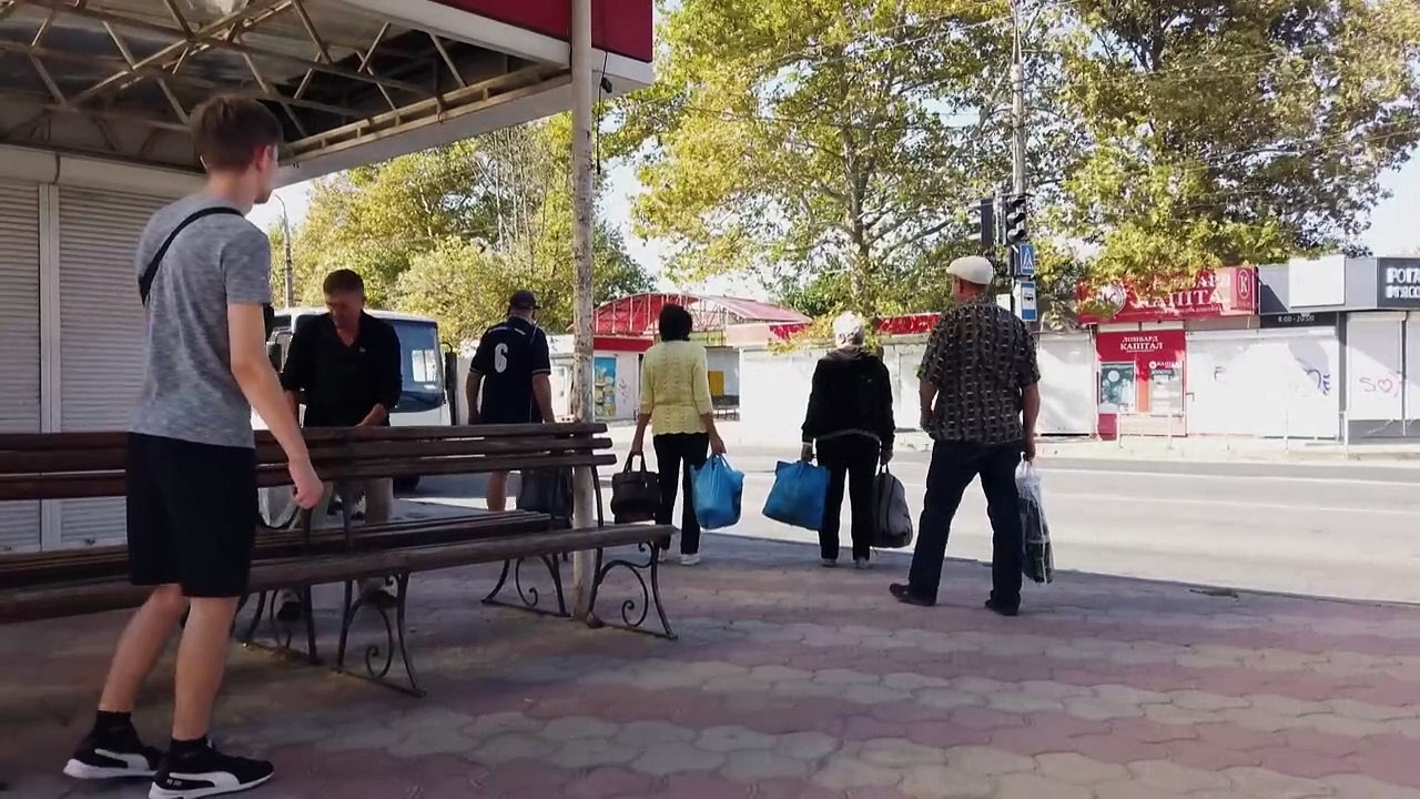 'Die Leute müssen ja überleben': Busfahrer in Cherson trotzt der Gefahr