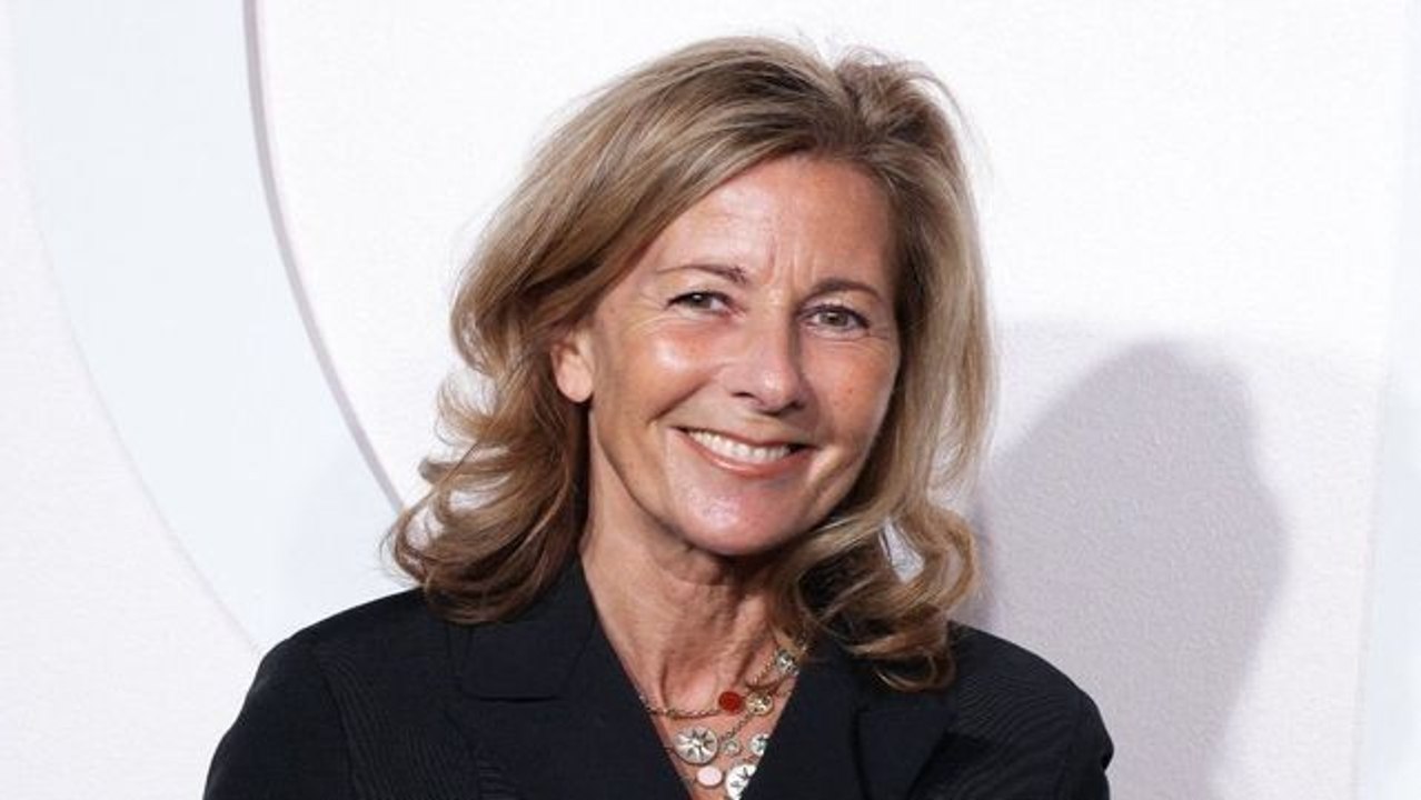 Claire Chazal débarque sur France 2 : Anne-Sophie Lapix lui passe le relais !