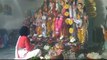 পুরুষ নয়, দীর্ঘ ২৭ বছর ধরে আদিবাসী মহিলার হাতেই পূজিতা হন শুকনাখালির দুর্গা| Oneindia Bengali