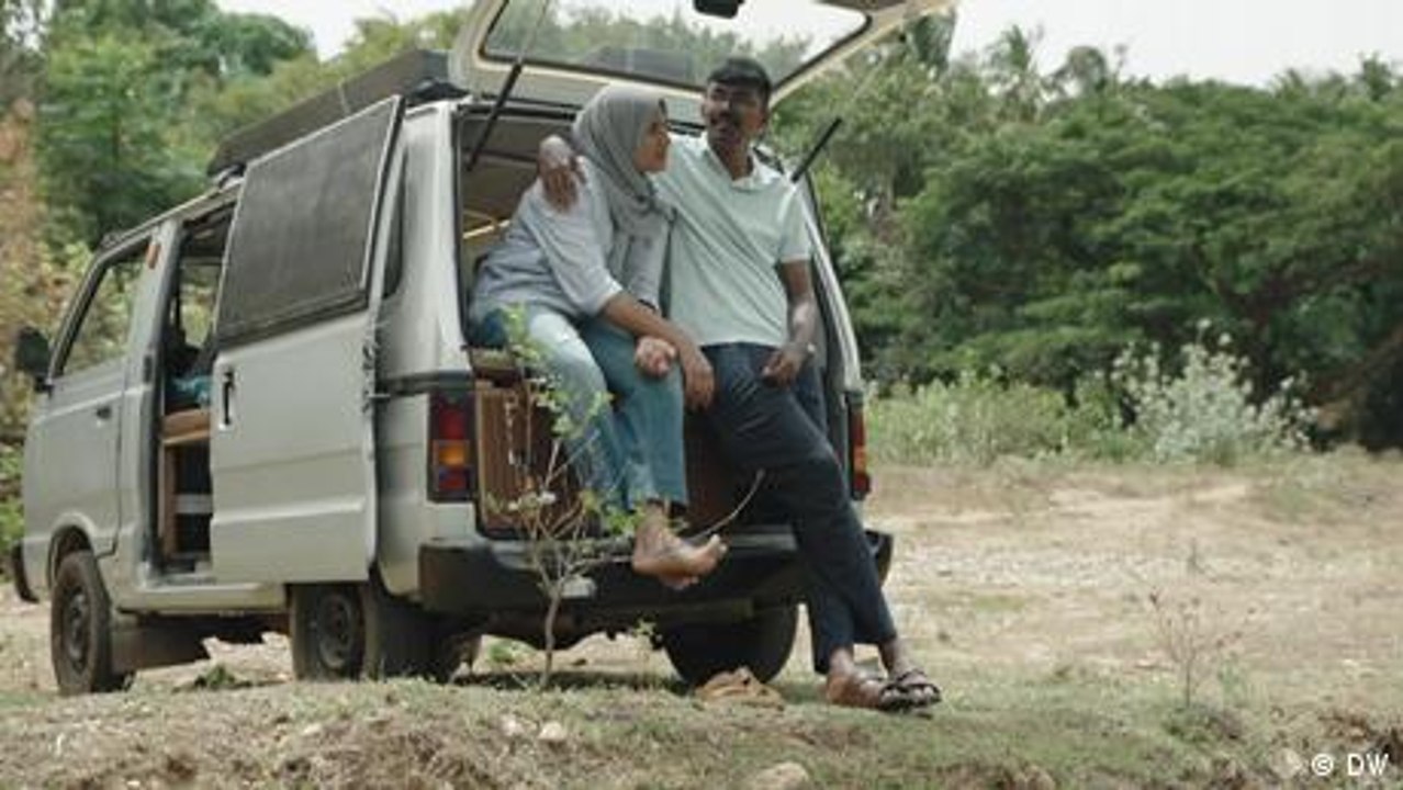 Leben und lieben im Bus - Indiens erstes Van-Paar