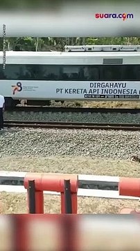 Kereta Argo Semeru Anjlok di Kulon Progo, Gerbong Nyaris Ambruk #shorts