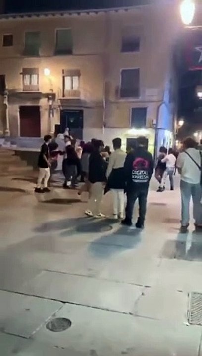 Pelea multitudinaria en la Calle Real