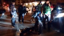 Bursa'da motosiklet kuryesi hafif ticari araç çarpması sonucu yaralandı