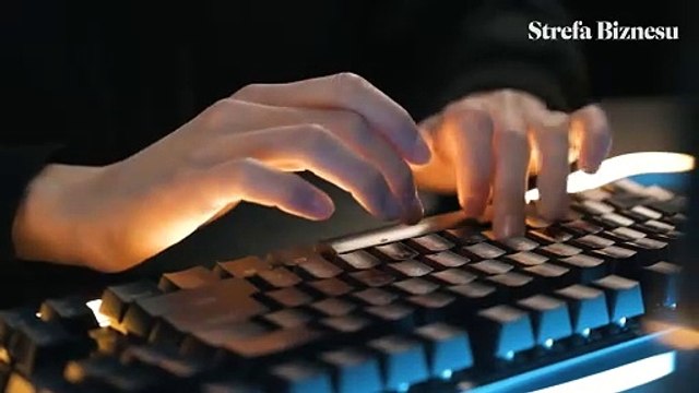 Strefa Biznesu: Te osoby najbardziej obawiają się sztucznej inteligencji na rynku pracy